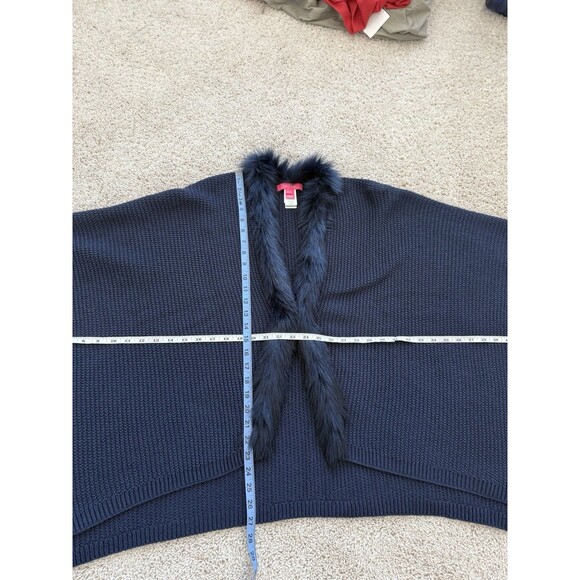 Lilly Pulitzer TRUE NAVY RAINIE SWEATER WRAP Faux Fur Trim One Size Preppy Money - Picture 7 of 7
